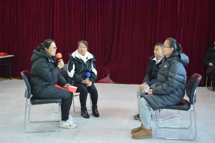 共识·共享·共育 青龙湖中学召开校家社协同育人交流展示会