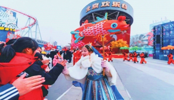 "正月初二至初五,幡鼓齐动十三档花会齐聚东岳庙,以精彩绝伦,技艺高超