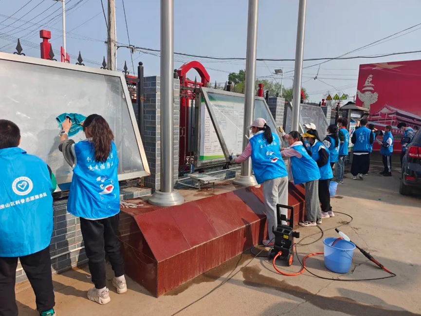创城进行时阎村镇持续深化周末卫生日活动
