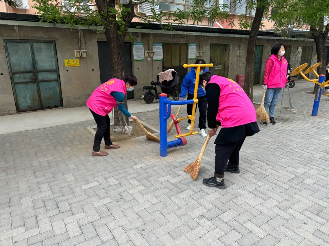 平谷区滨河街道:周末大扫除 扫出最炫"文明风" 环境秩序再提升