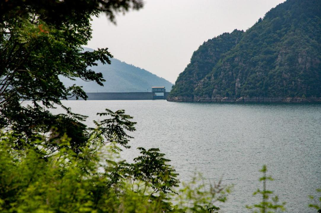 他们认为,从黄松峪水库的碧波荡漾到长城的沧桑古韵,每一帧都定格了