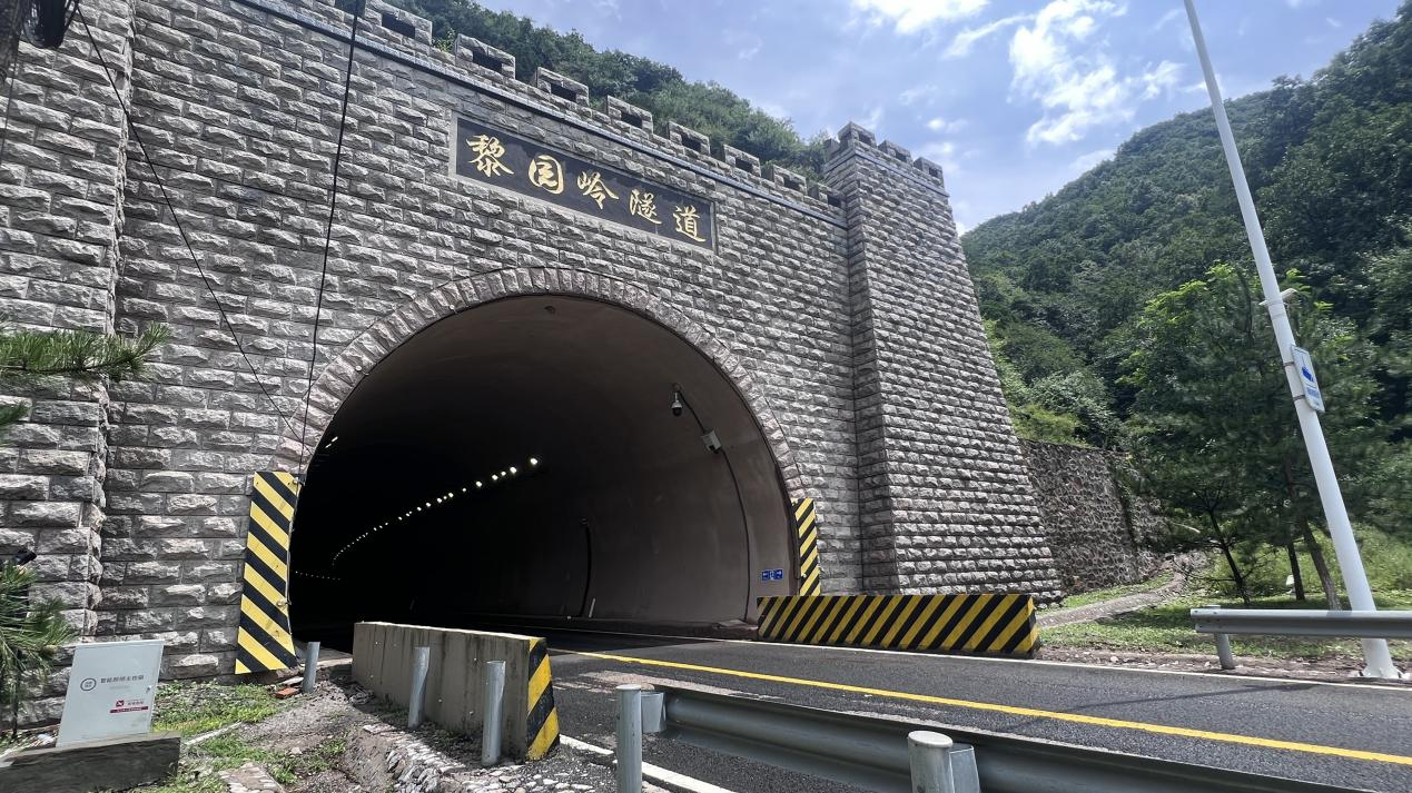 门头沟公路分局守护每一次穿山越岭点亮隧道智慧星空