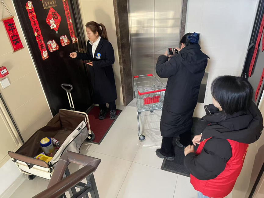 云熙苑社区开展扫楼活动